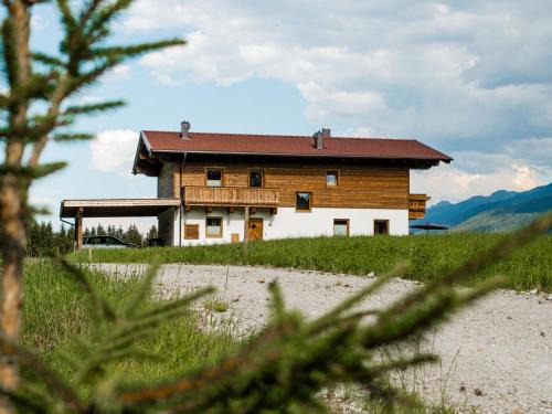 Hollersbach im Pinzgau Ski Chalet | Chalet in Jochberg with Sauna & Mountain Views