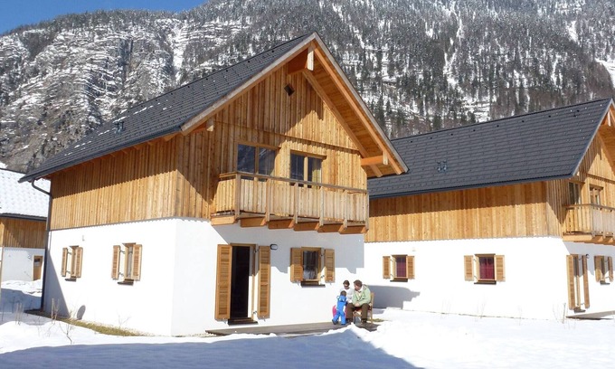 Obertraun Ski Chalet | Chalet in Obertraun by Hallstättersee