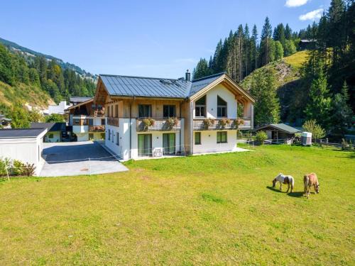 Saalbach Ski Chalet | Chalet in Saalbach near Ski Slopes