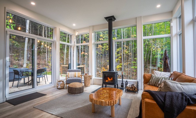 Chertsey Ski Chalet | Chalet in the forest - thermal rejuvenation - SPA and SAUNA