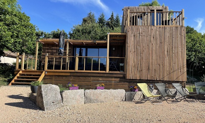 Saint-Laurent-de-Muret Ski Chalet | Chalet "Lou Mas" in Aubrac with beautiful views of the Lozerian countryside
