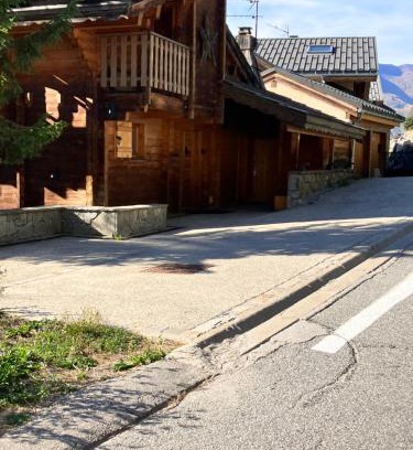 Mont-de-Lans Ski Chalet | Chalet Le Lauzet