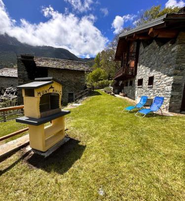 Champdepraz Ski Chalet | CHALET MONT AVIC