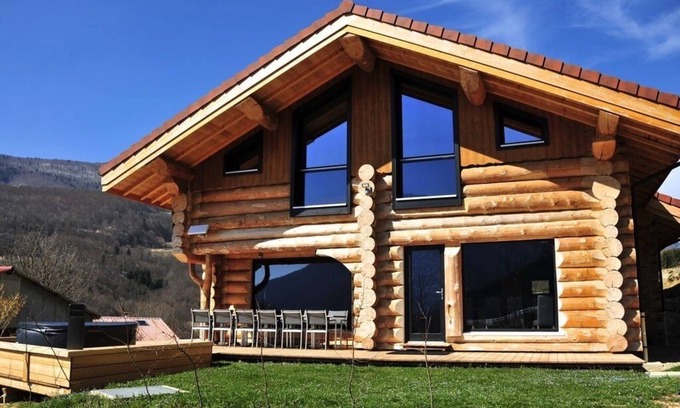 Rencurel Ski Chalet | Chalet montagne neuf 4* avec WI FI et jacuzzi 10 personnes plus 2 pers sup