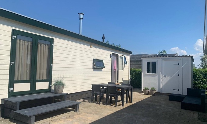 Dijken Ski Chalet | Chalet nabij het water in Langweer