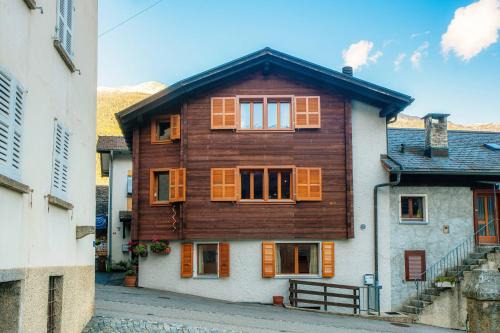 Chironico Apartment | Chalet Nucleo 12 by Quokka 360 - bouldering temple in Chironico