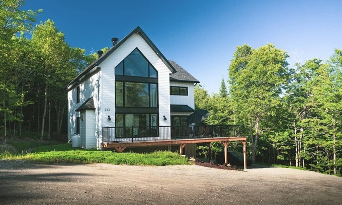 Saint-Philemon Ski Chalet | Chalet Oasis | Spa and Incredible view