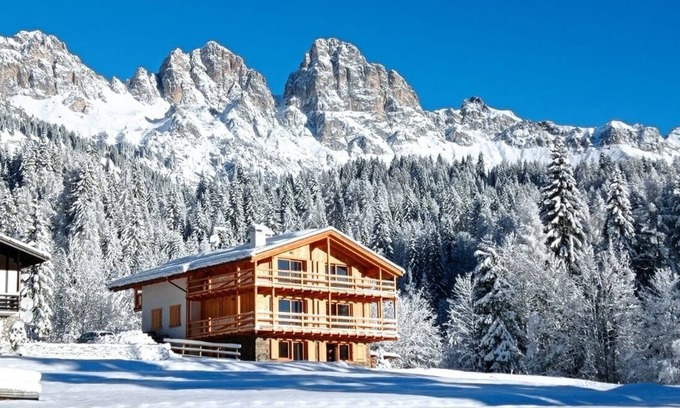 Falcade Ski Chalet | Chalet on the Meadows - Studio Anna