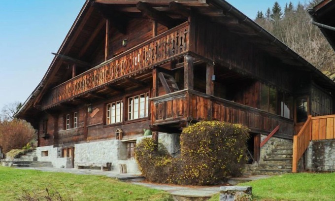 Les Posses-sur-Bex House | Chalet Pierre Fleur by Interhome
