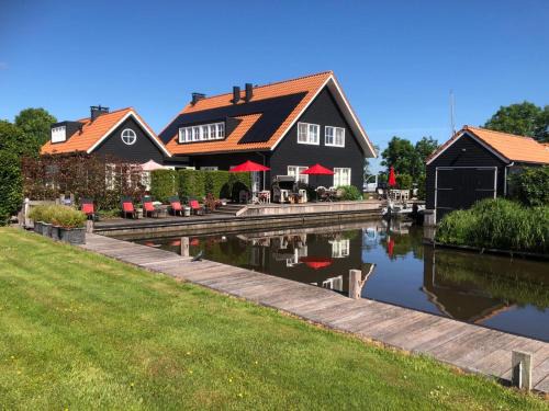 Broek Bed & Breakfast | Chalet Royal
