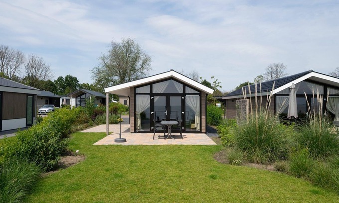 Municipality of Stede Broec House | Chalet situated at the waterfront with terrace