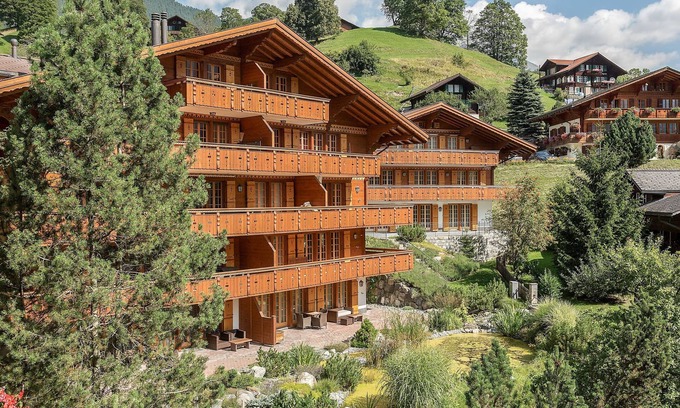 Grindelwald Apartment | Chalet Smaragd by Interhome