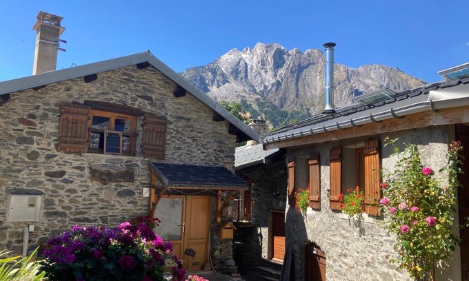 Saint-Michel-de-Maurienne Ski Chalet | chalet st michel de maurienne