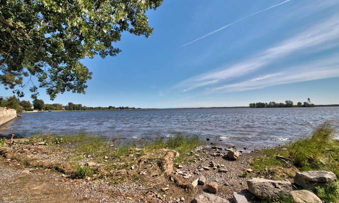 Dorval Ski Chalet | Chalet SUR LE Lac, A Quelques PAS DU LAC St-louis