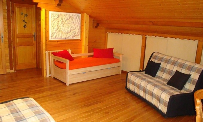 Pralognan-la-Vanoise Ski Chalet | Chalet, terrace, fireplace or stove, parking, tv, 120m², Pralognan-la-Vanoise