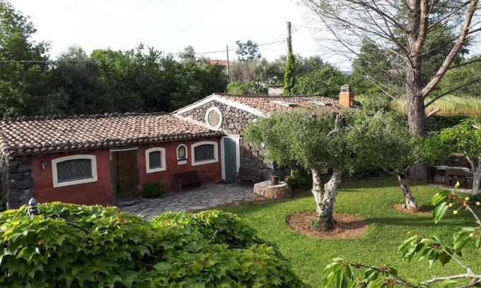 Rovittello Ski Chalet | Chalet "Villa Vecchio" with Mountain View, Private Pool & Wi-Fi