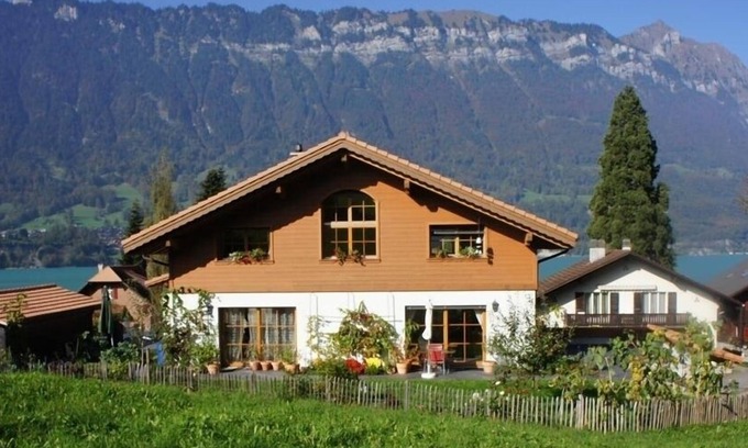 Boenigen Apartment | Chalet W/Studio in Bönigen by Interlaken on Lake Brienz