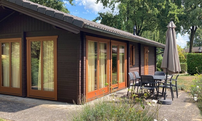Susteren House | Chalet with 2 bedrooms and a terrace