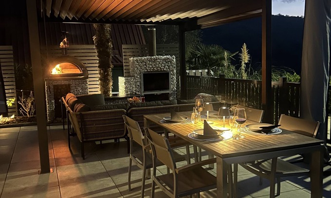 Brezzo di Bedero Ski Chalet | Chalet with a fantastic view of Lake Maggiore