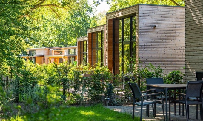 Hulshorst House | Chalet with a terrace
