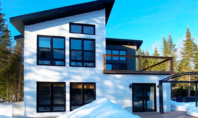 Mont-Tremblant Ski Chalet | Chalet with Hot-tub, 15 min. of Mont-Tremblant (St-Jovite)