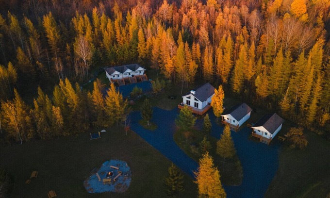 Shefford Ski Chalet | Chalets ÖST à Shefford - GROUP PACKAGE -