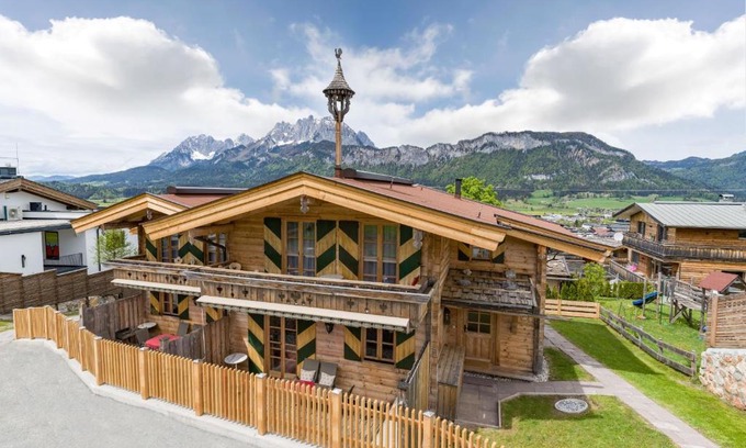 Sankt Johann in Tirol Ski Chalet | Chalets Berglehen