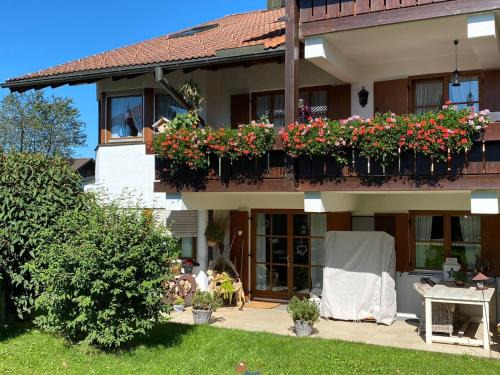 Burgberg Apartment | Chaletwohnung Alpenglück