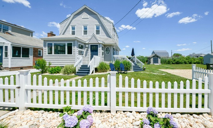 Saybrook Manor House | Chalker Beach House Steps to the Water!