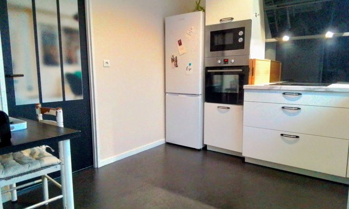 Coulanges-les-Nevers Bed & Breakfast | Chambre Colibri with private terrace