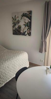 Sainte-Genevieve Apartment | Chambre d'hôte 2 Joséphine - rez de chaussé