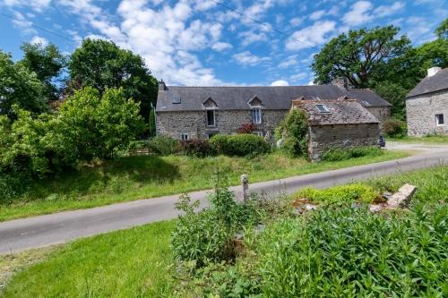 Le Mene Bed & Breakfast | Chambre d'hôte La Haye d'Armor, "La Roche Au Cerfs"
