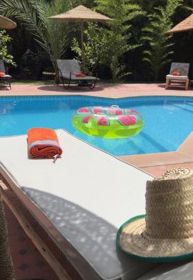 Sidi Abdallah Ghiat Bed & Breakfast | Chambre d'hôtes dans luxueuse villa avec piscine