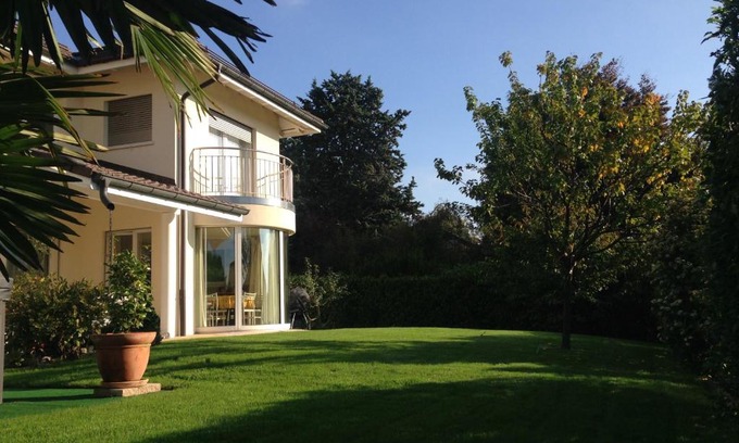 Mont-sur-Rolle Bed & Breakfast | Chambre D'Hôtes Wellingtonia