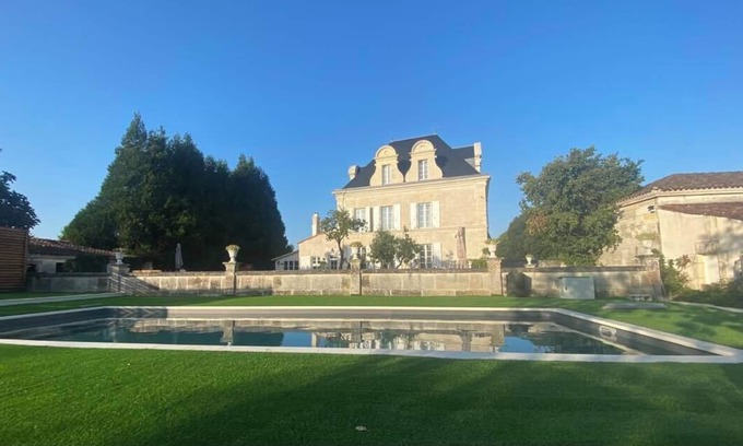 Angeac-Charente Bed & Breakfast | Chambre D'Hote 19th Century Maison de Maitre in the Cognac vineyard area.