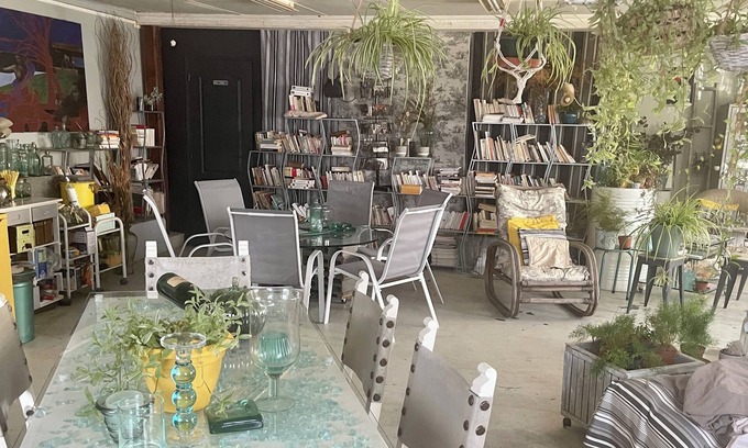 Sainte-Savine House | Chambre Dans une Ancienne Supérette- Local-loft