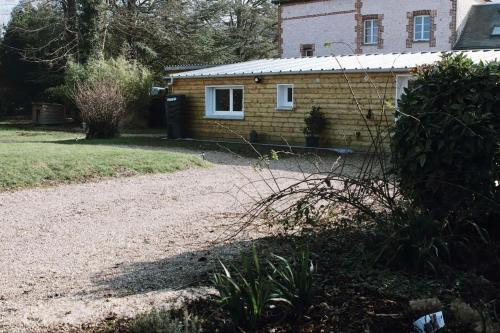 Romilly-sur-Andelle House | Chambre indépendante avec salle de bain et toilettes