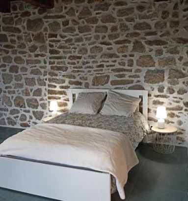 Junhac House | Chambre indépendante - style studio - avec jardin à la campagne
