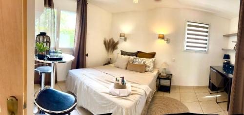 Saint-Egreve House | Chambre & jardin I tram Grenoble Nord St Egreve