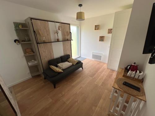 Moze-sur-Louet House | Chambre privée avec SDB et WC