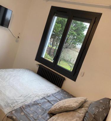 Chenac-Saint-Seurin-d'Uzet House | Chambre privée