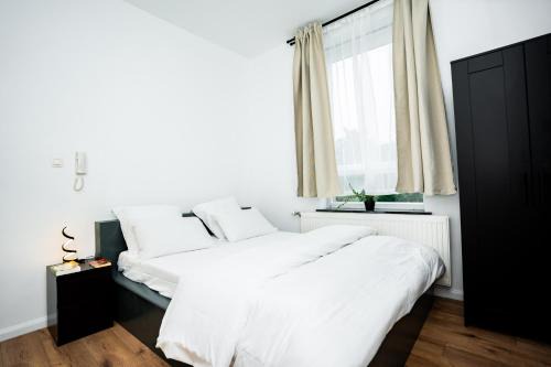 Liege House | Chambre R1 avec salle de bain partagée près de l'hôpital de la Citadelle à Liège