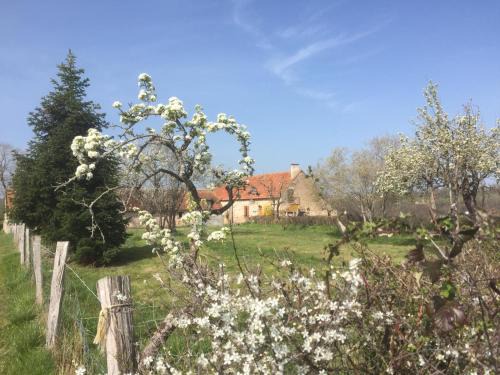 Herisson Bed & Breakfast | chambres d'hôtes Domaine les Grands Pérons
