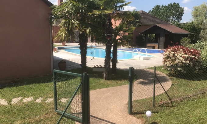 Varetz House | Chambres d'Hôtes La Coloniale