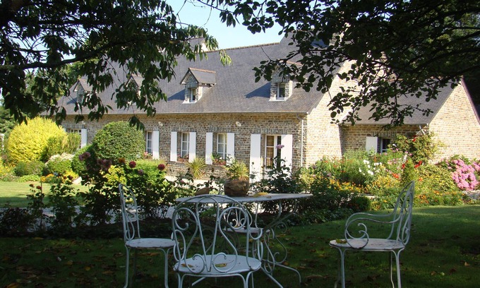 May-sur-Orne Bed & Breakfast | Chambres d'hôtes La Bruyère