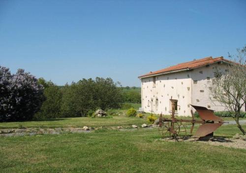 Tiffauges Bed & Breakfast | Chambres d hôtes Le Bois Corbeau
