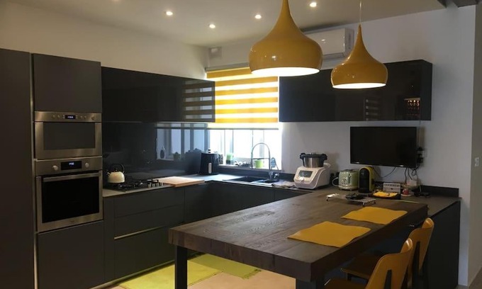 Santa Venera Apartment | Champagne Supernova Penthouse
