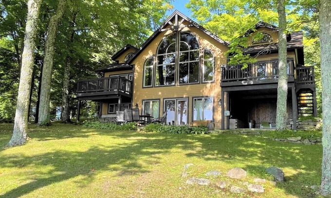 North Kawartha House | Chandos Lake Sanctuary