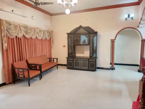 Tiruvannamalai House | Chandra Villa