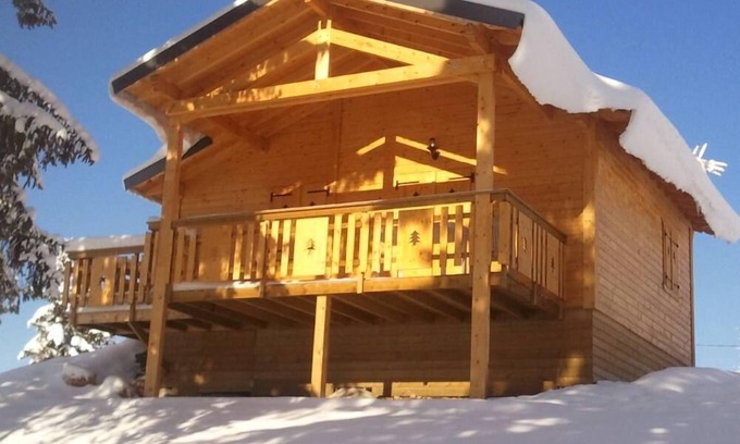 Saint-Laurent-en-Grandvaux Ski Chalet | Charming chalet in the mountains
